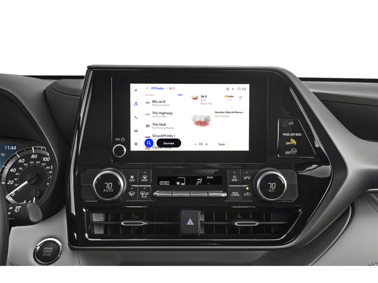 2023 Toyota Highlander L photo 4