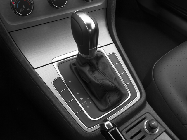 2016 Volkswagen Golf TSI SE 4-Door