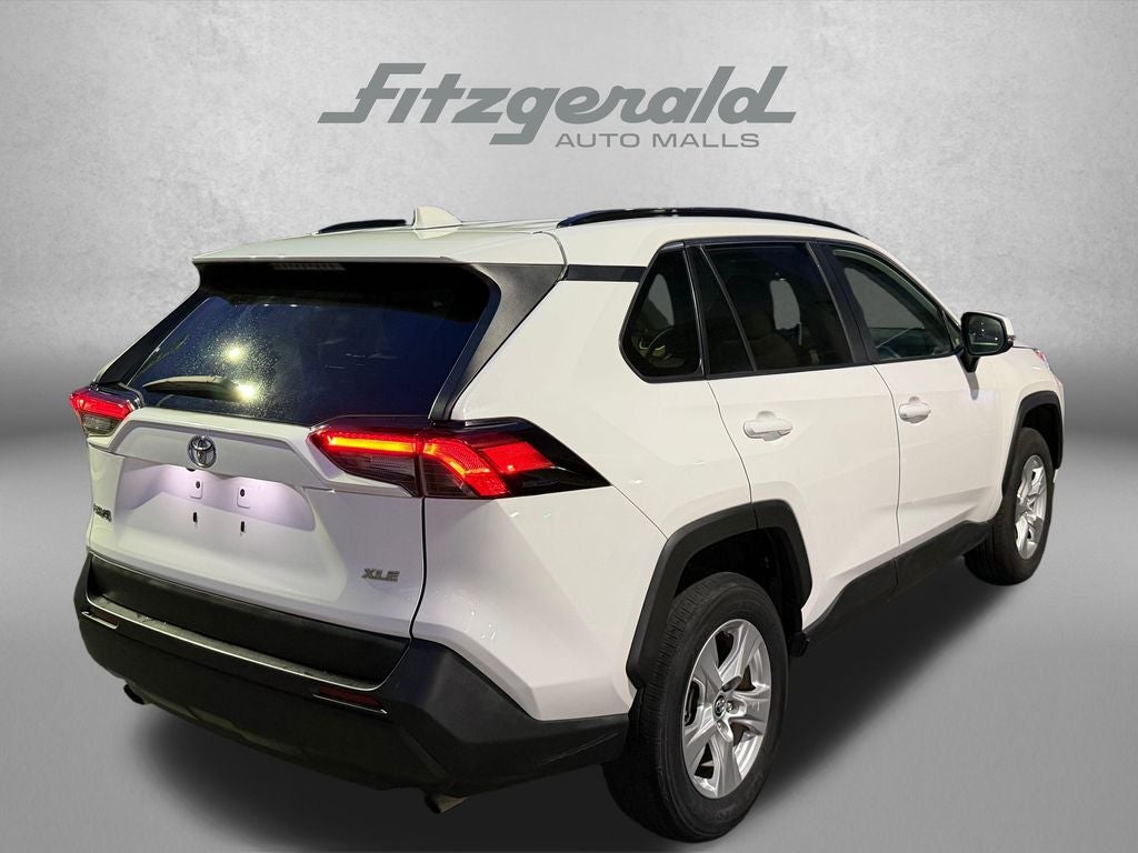 2020 Toyota RAV4 XLE