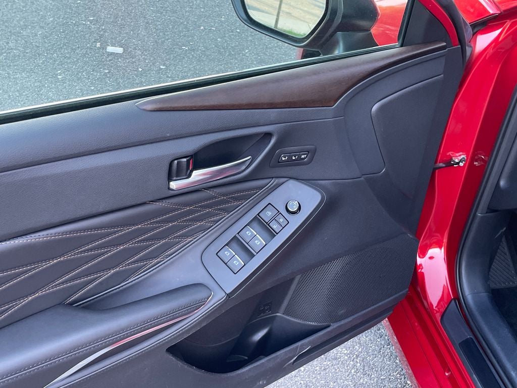 2022 Toyota Avalon Hybrid Limited