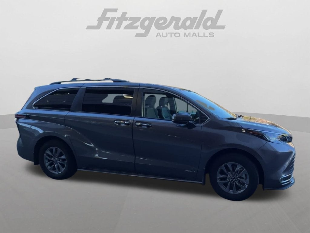 2021 Toyota Sienna XLE 7 Passenger