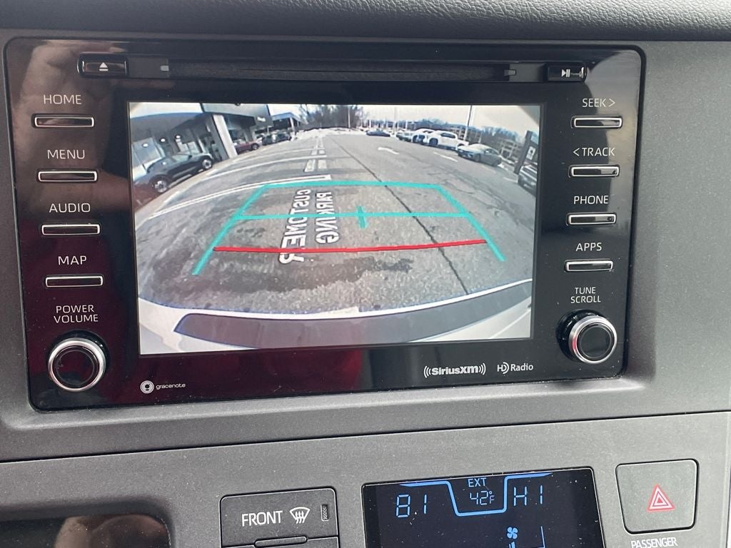 2018 Toyota Sienna XLE 8 Passenger