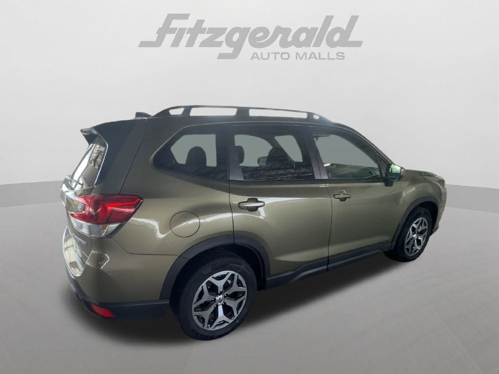 2024 Subaru Forester Premium