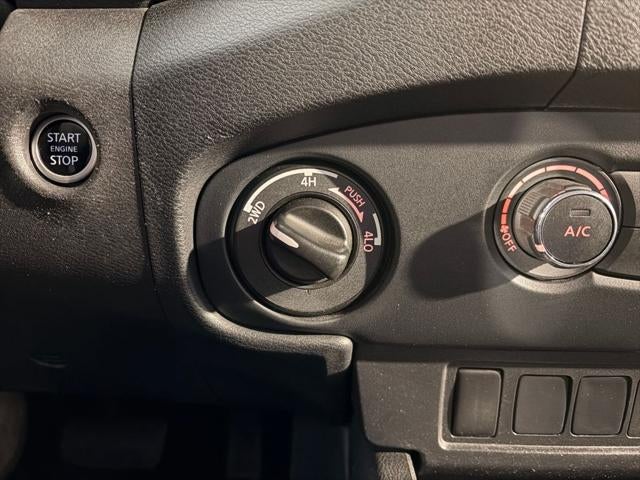 2022 Nissan Frontier SV