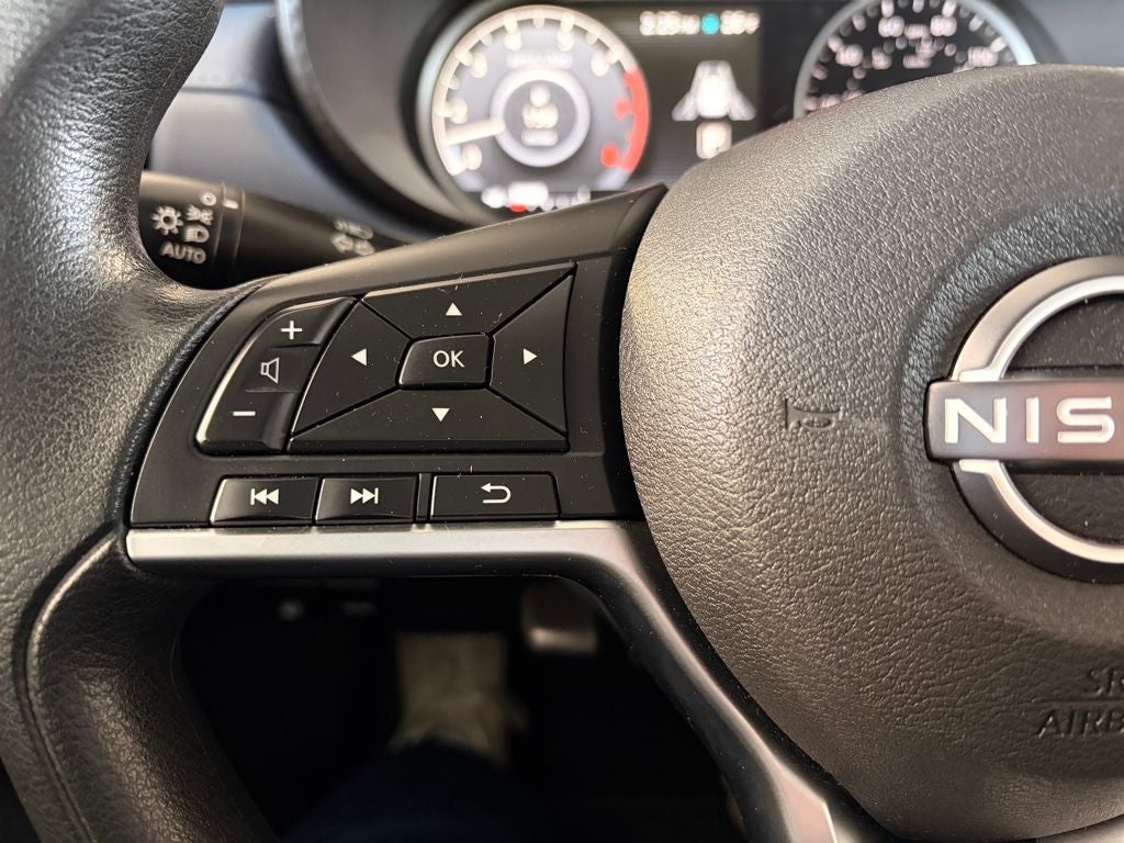 2023 Nissan Versa 1.6 SV