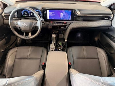 2025 Toyota CAMRY XLE