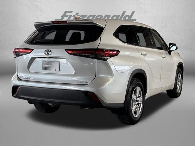 2022 Toyota HIGHLANDER LE