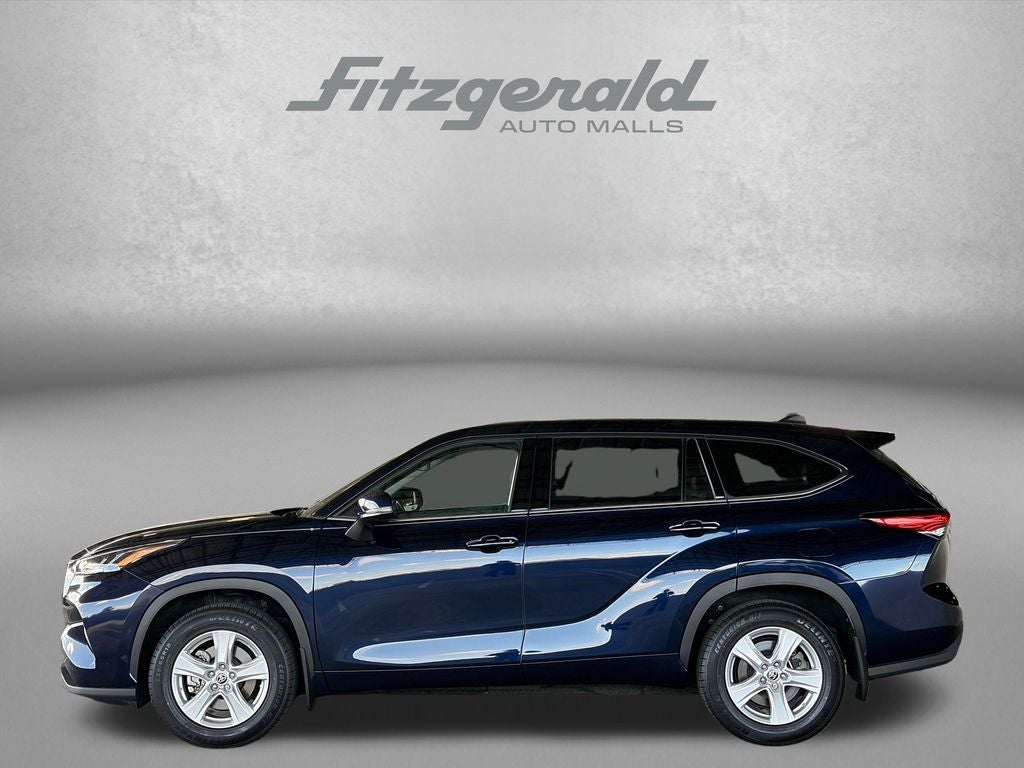 2022 Toyota HIGHLANDER LE