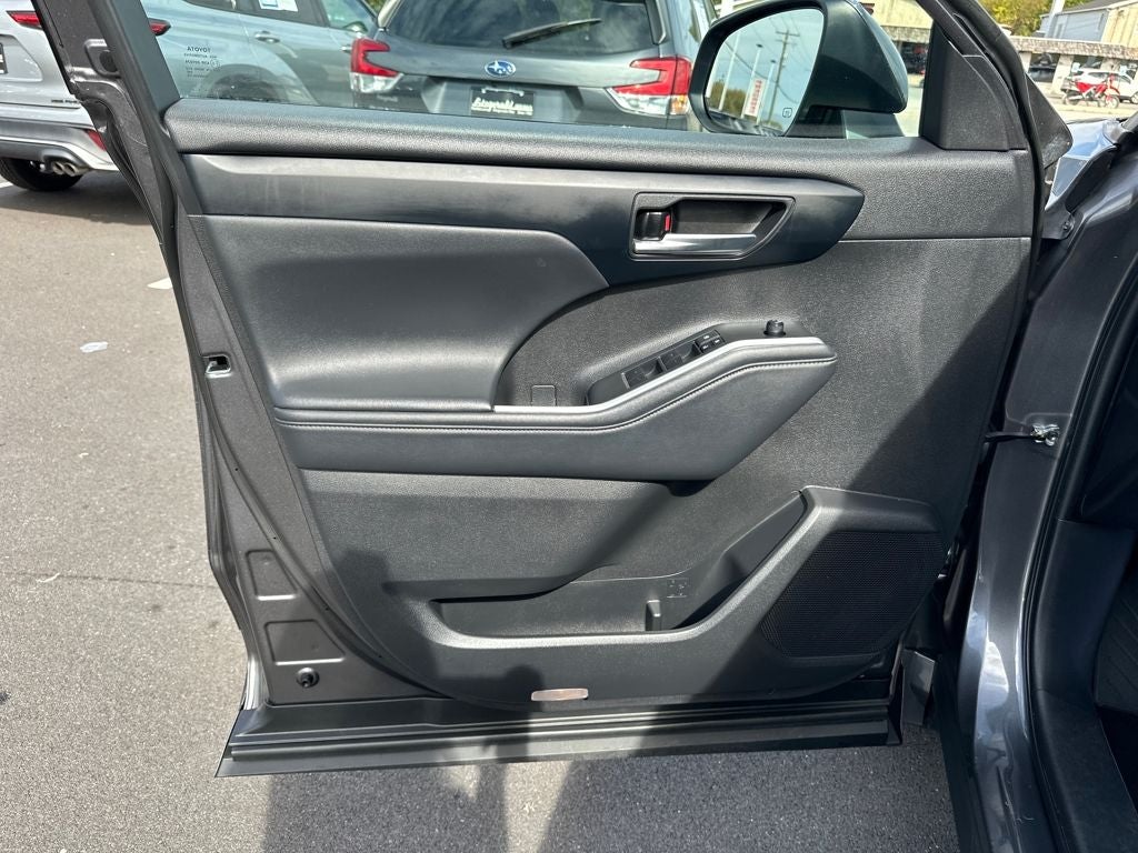 2022 Toyota HIGHLANDER HYBRD XLE