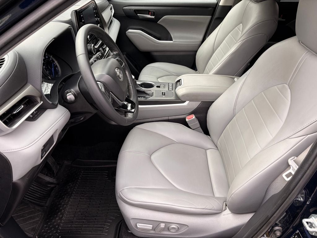 2020 Toyota HIGHLANDER HYBRD XLE