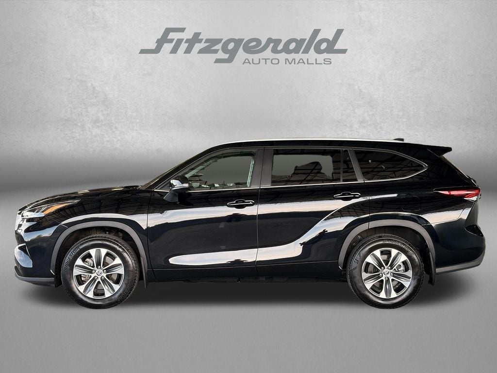 2025 Toyota Highlander XLE