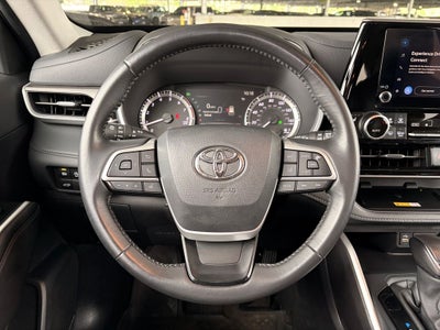 2025 Toyota HIGHLANDER XLE