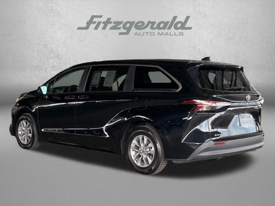2026 Toyota Sienna LE 8 Passenger