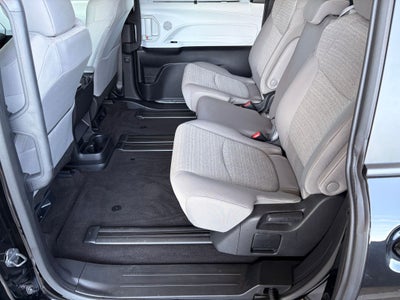 2025 Toyota Sienna LE 8 Passenger
