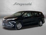 2025 Toyota Sienna LE 8 Passenger
