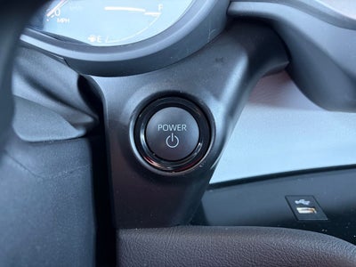 2025 Toyota Sienna LE 8 Passenger