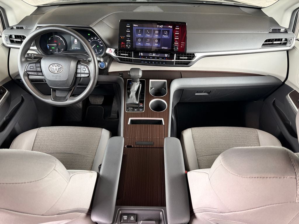 2024 Toyota Sienna LE 8 Passenger