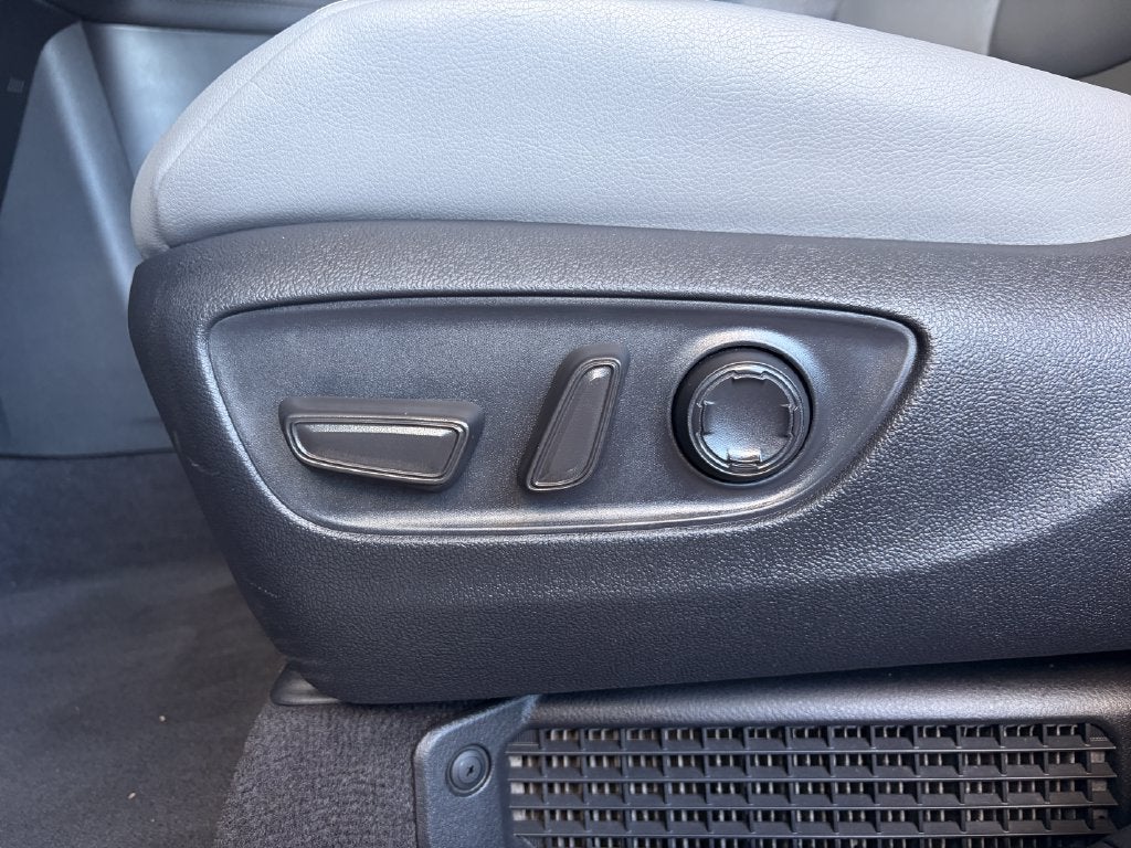 2026 Toyota Sienna XLE 8 Passenger