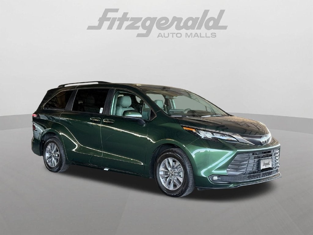 2026 Toyota Sienna XLE 7 Passenger