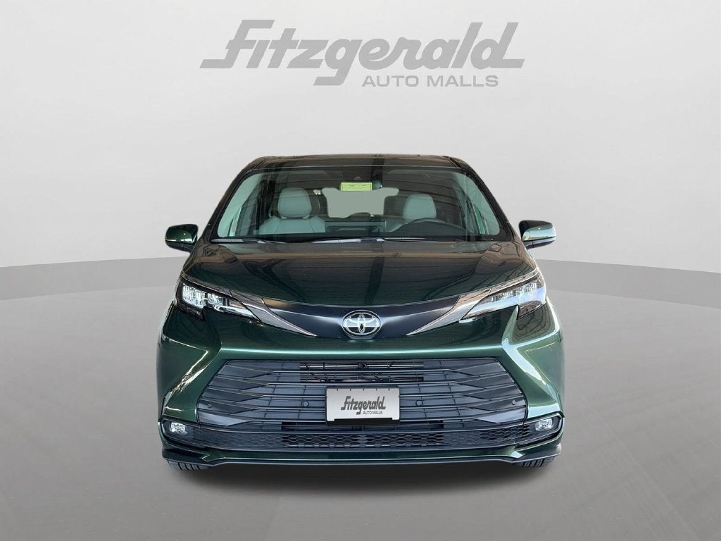 2026 Toyota Sienna XLE 7 Passenger