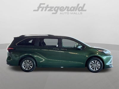 2026 Toyota Sienna XLE 7 Passenger