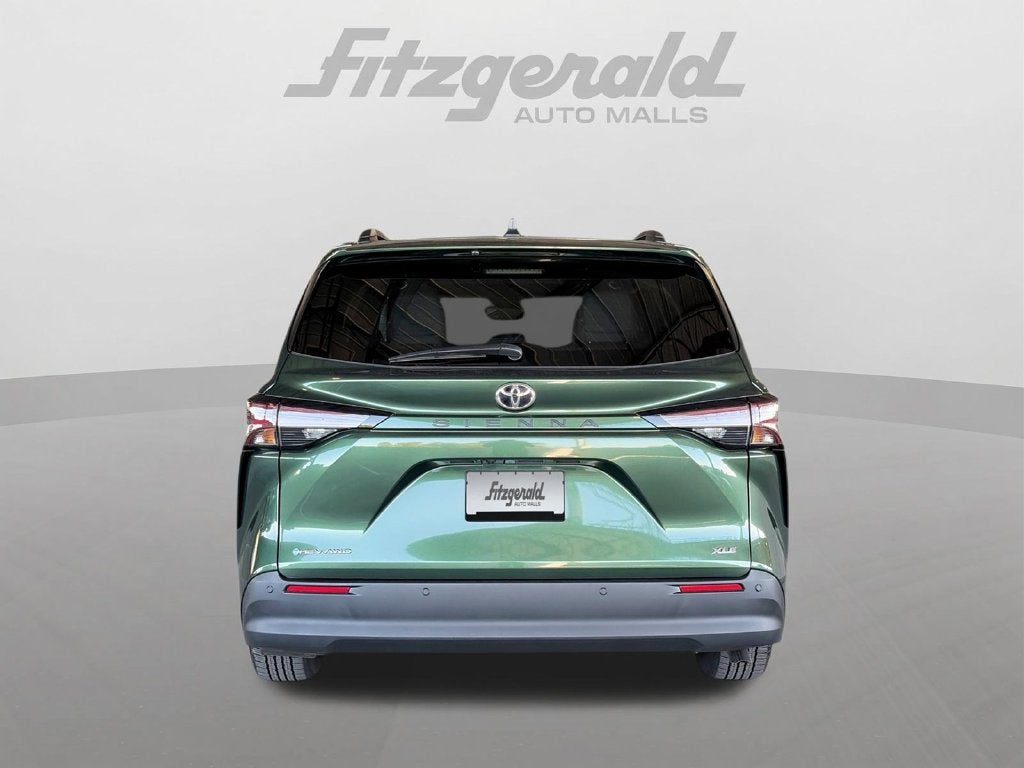 2026 Toyota Sienna XLE 7 Passenger