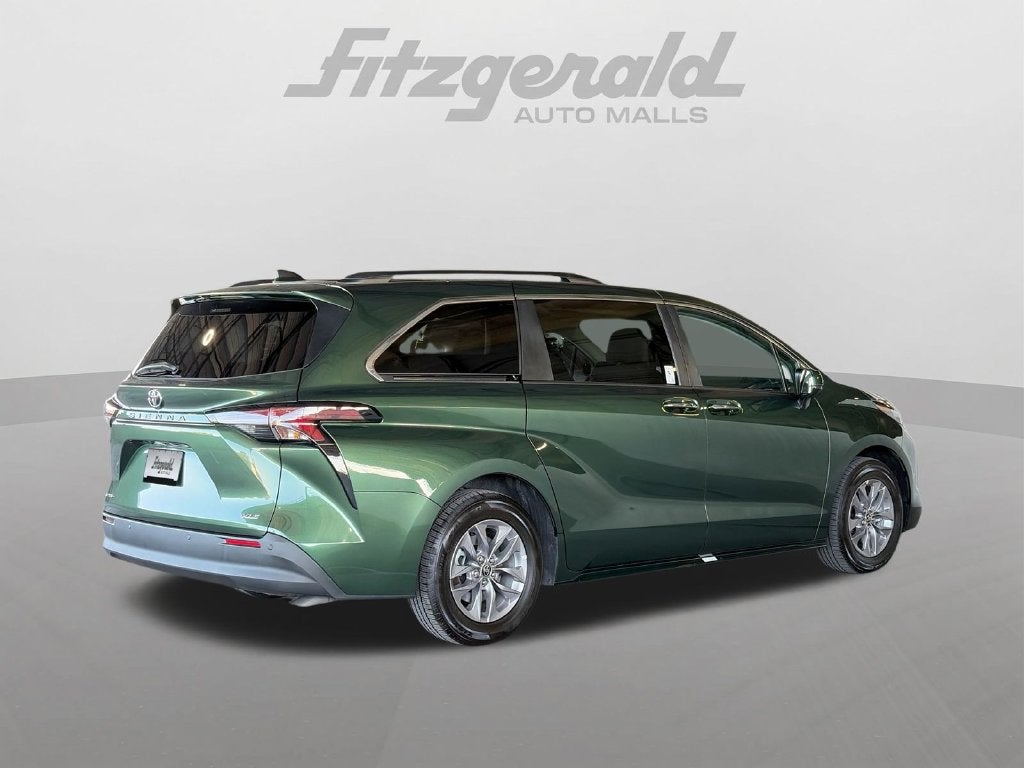 2026 Toyota Sienna XLE 7 Passenger