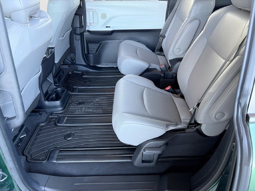 2026 Toyota Sienna XLE 7 Passenger