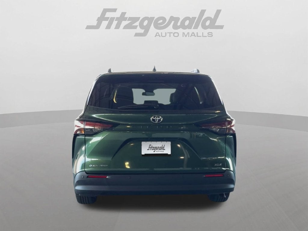 2026 Toyota Sienna XLE 7 Passenger