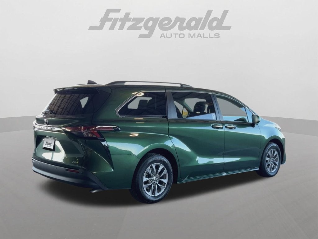 2026 Toyota Sienna XLE 7 Passenger