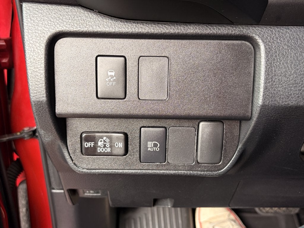 2020 Toyota Tacoma SR