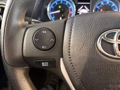 2017 Toyota COROLLA LE