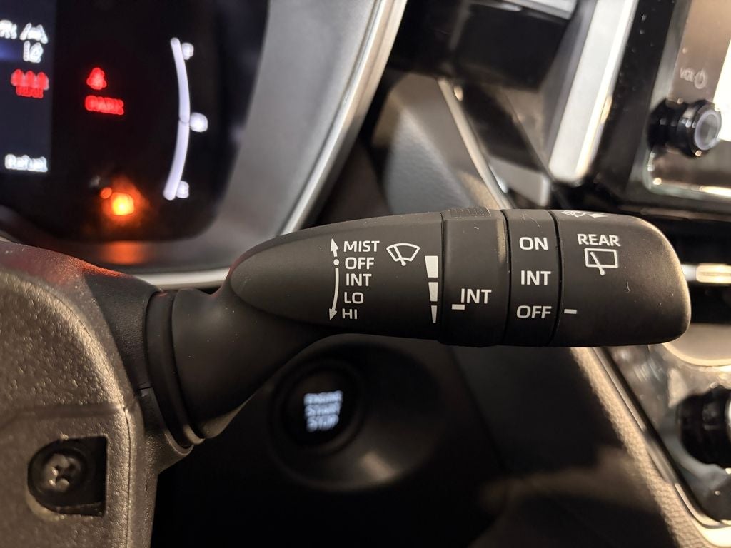 2025 Toyota Corolla Cross XLE