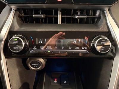 2024 Toyota Venza LE