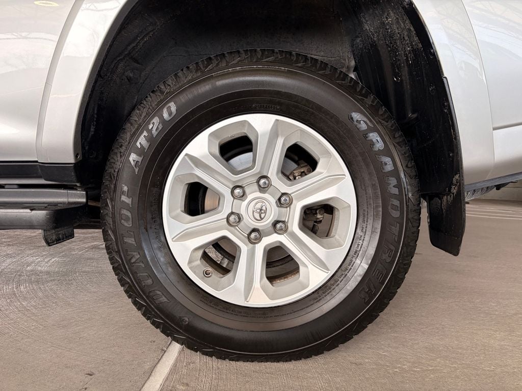 2024 Toyota 4RUNNER SR5