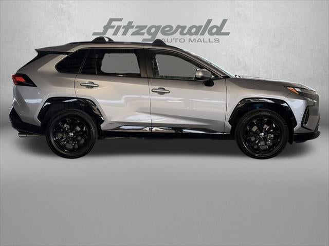 2022 Toyota RAV4 HYBRID SE