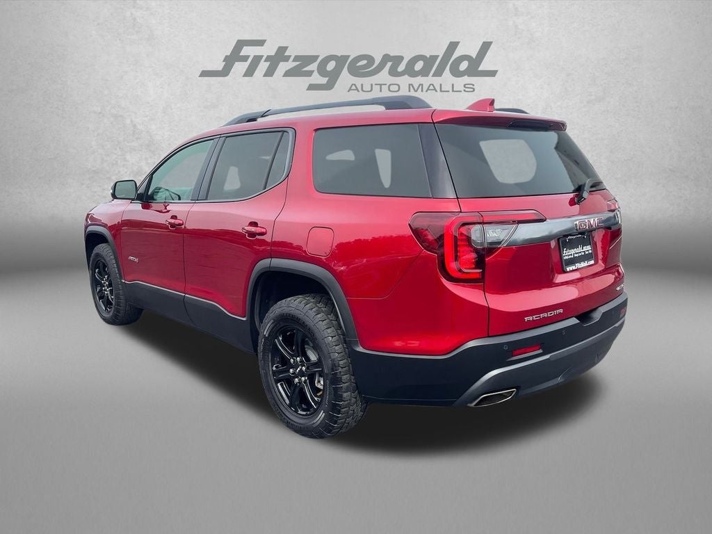 2022 GMC Acadia AT4