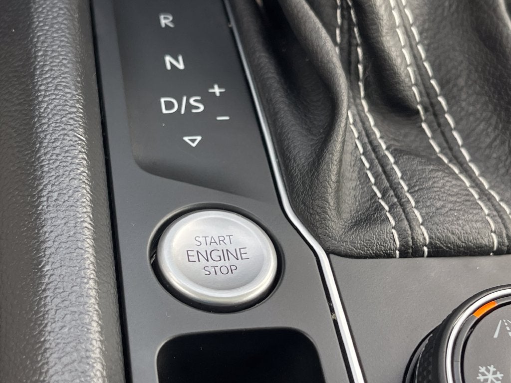 2023 Volkswagen Atlas 3.6L V6 SEL Premium R-Line