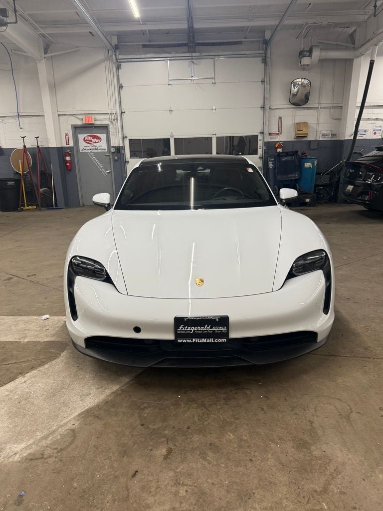 2022 Porsche Taycan Base