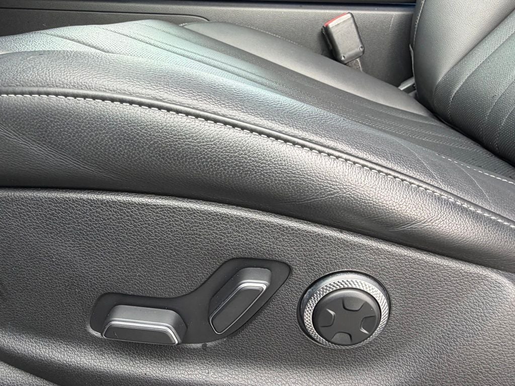 2025 Genesis GV80 2.5T