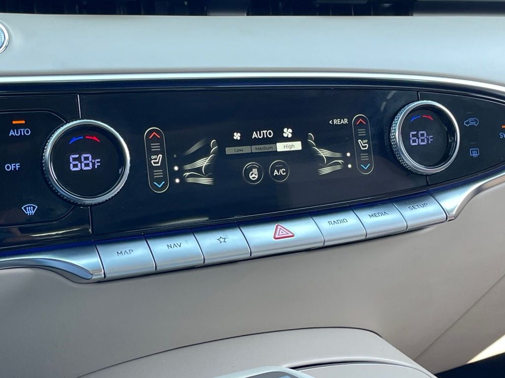 2023 Genesis GV70 2.5T