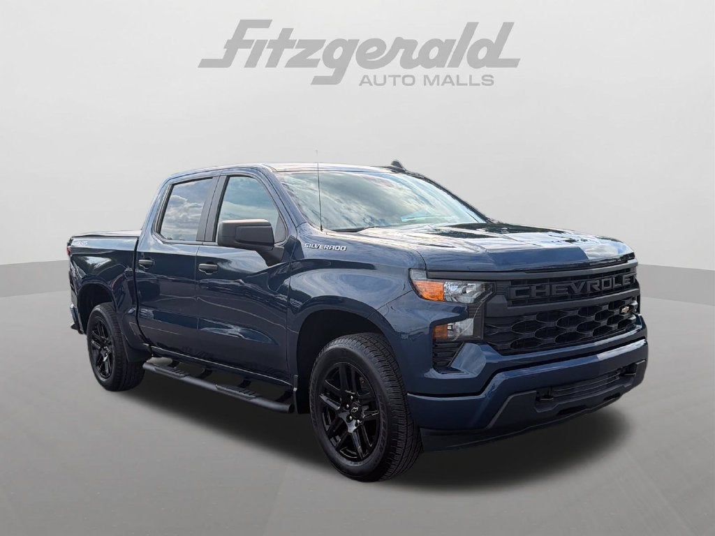 2023 Chevrolet Silverado Custom