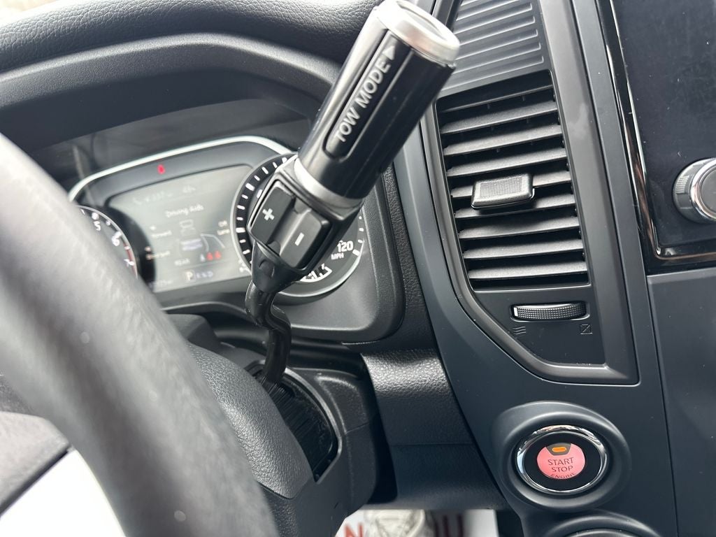 2024 Nissan Titan SV