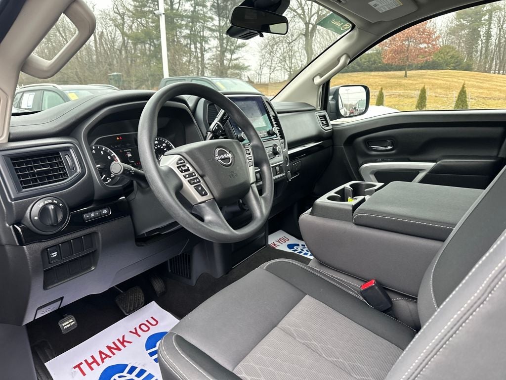 2024 Nissan Titan SV