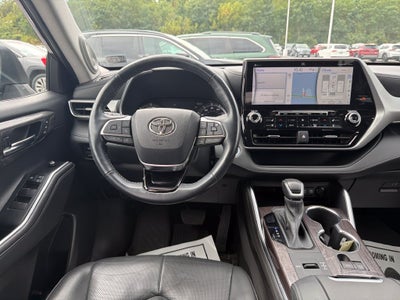 2021 Toyota Highlander Hybrid Platinum