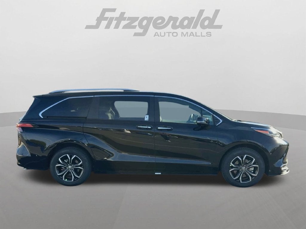 2026 Toyota Sienna Platinum 7 Passenger