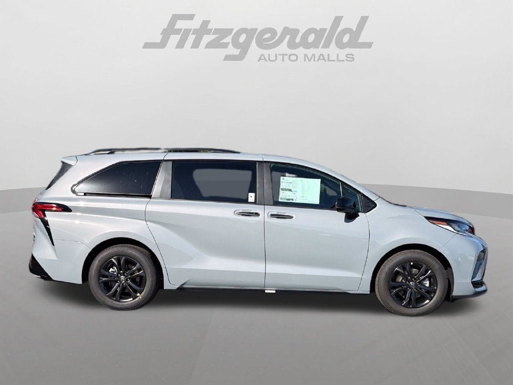 2026 Toyota Sienna XSE 7 Passenger
