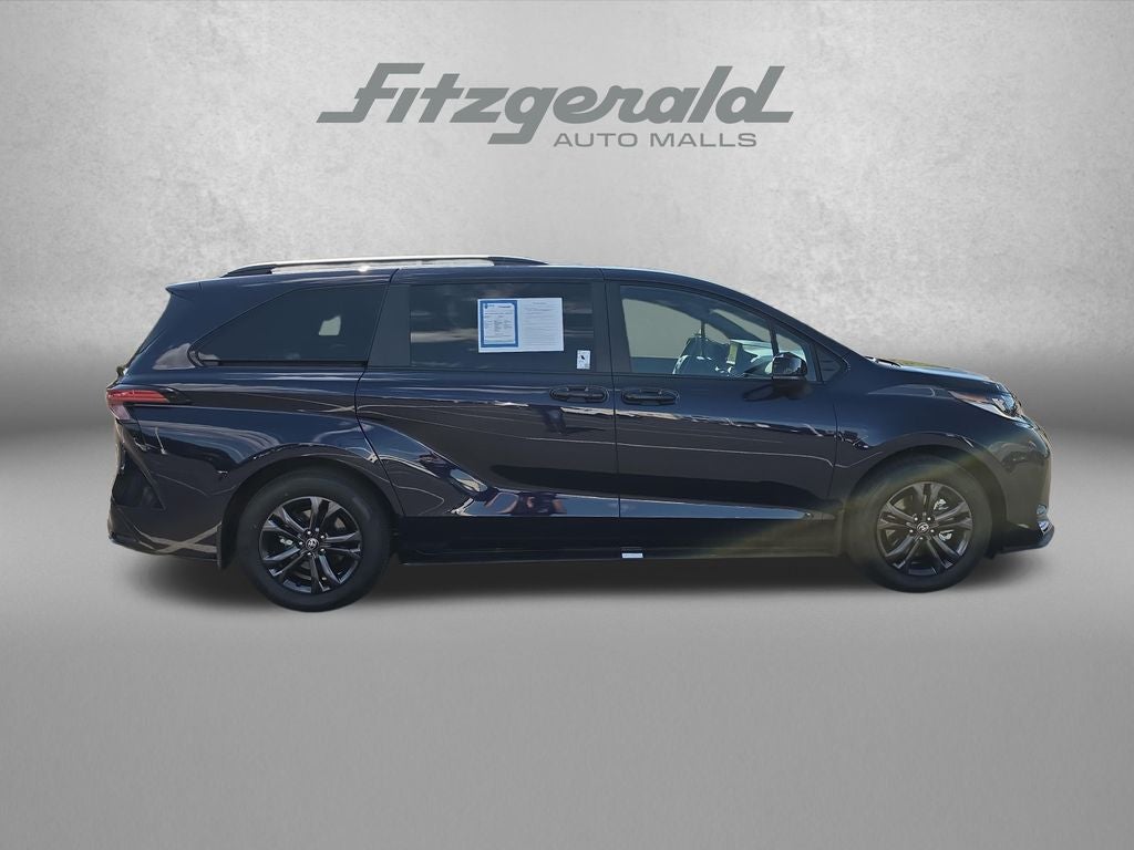2026 Toyota Sienna XSE 7 Passenger