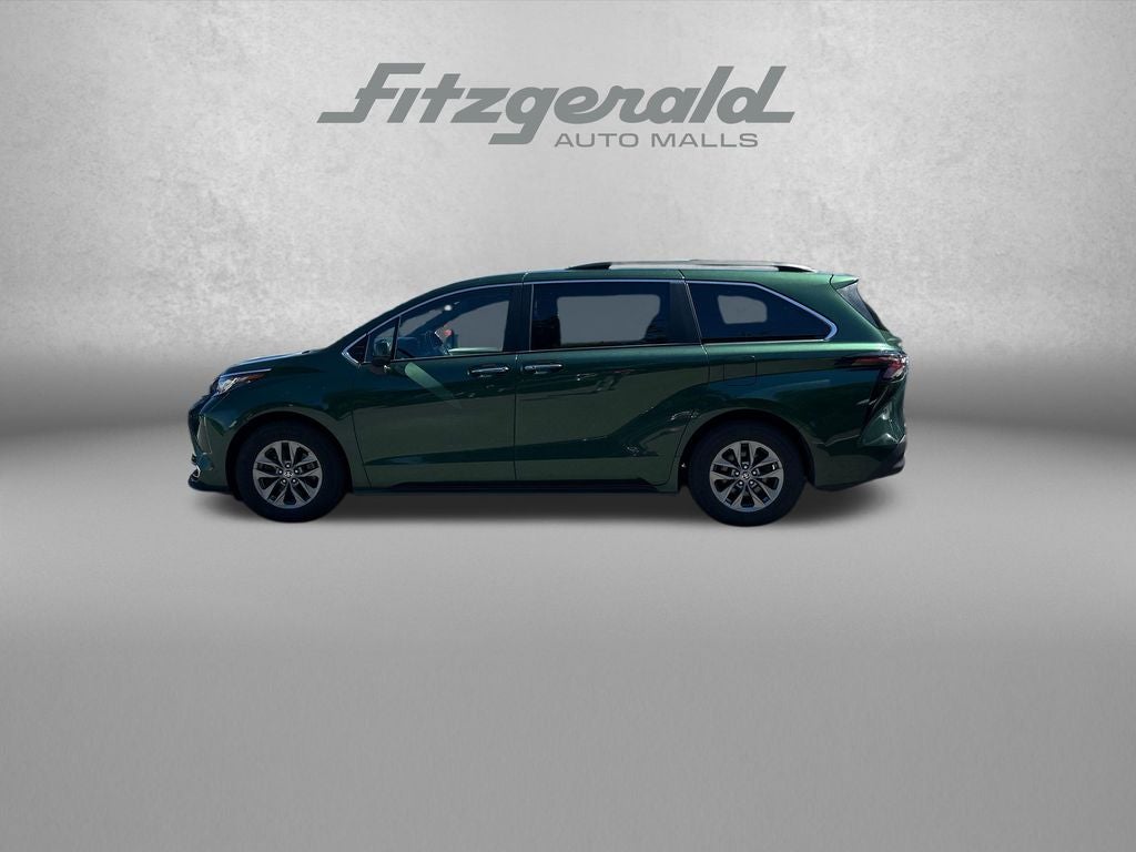 2023 Toyota Sienna XLE 7 Passenger