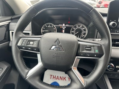 2024 Mitsubishi Outlander SE